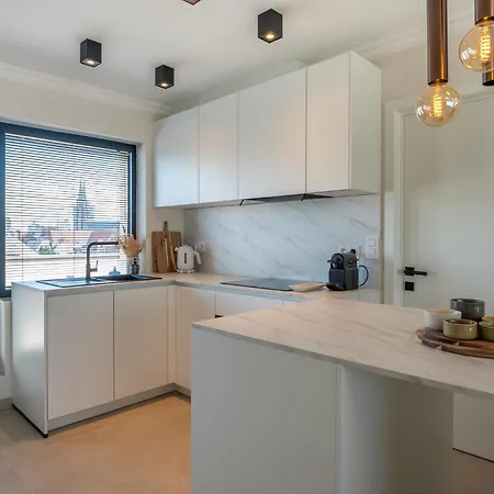 Cosy Couples' Retreat With 2 Terraces Apartment *